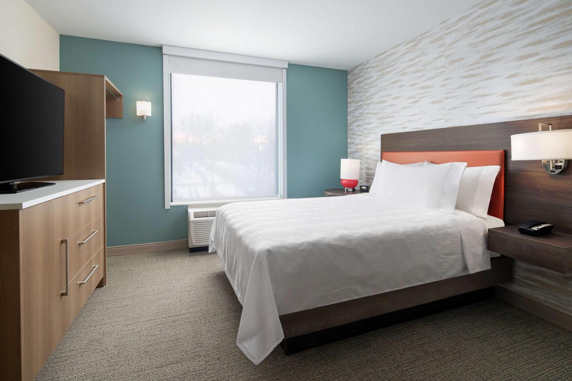 Home2 Suites By Hilton Des Moines At Drake University Exterior foto
